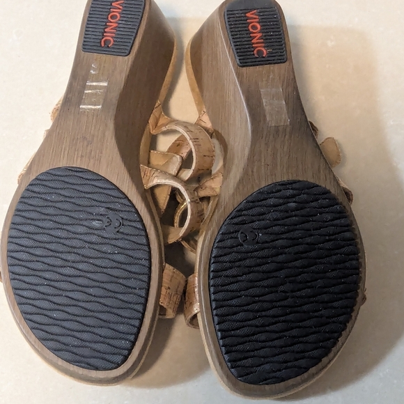 Women's Vionic wedge sandals/slides size 9 - Picture 9 of 13